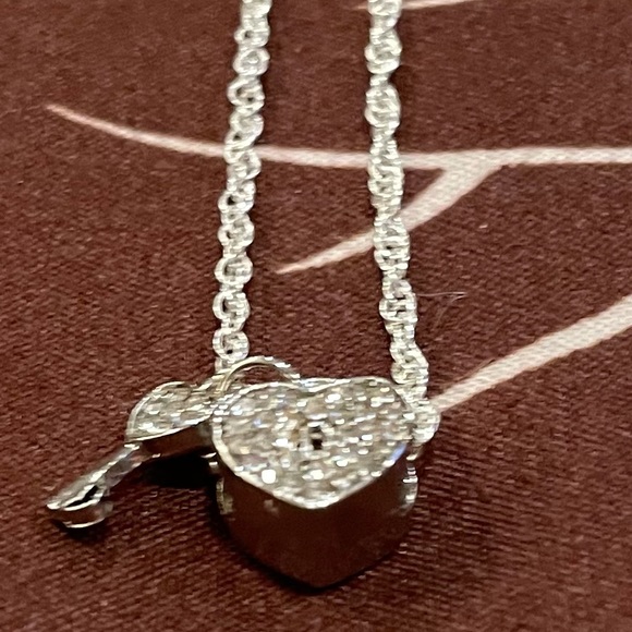 Silver Heart Lock and Key Charm Pendant Chain Necklace - Picture 2 of 3